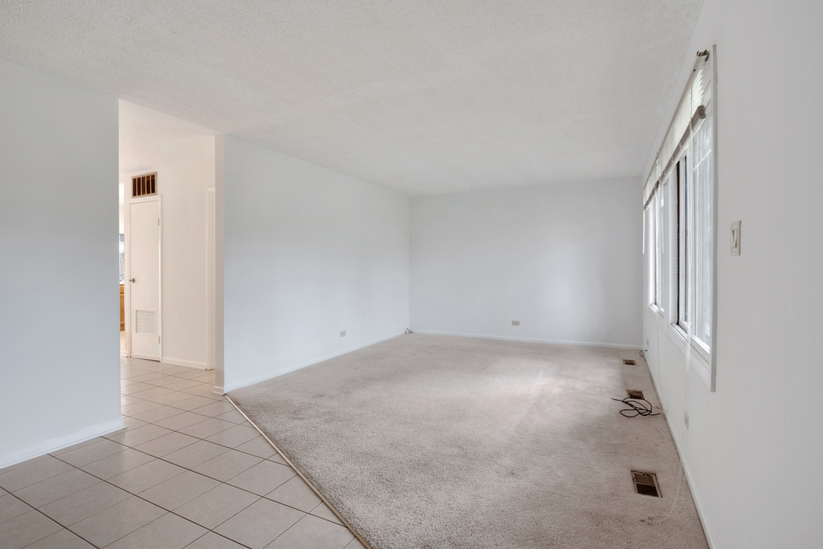 5540 Pebblebeach Drive Hanover Park, IL 60133 - Photo 3 of 28