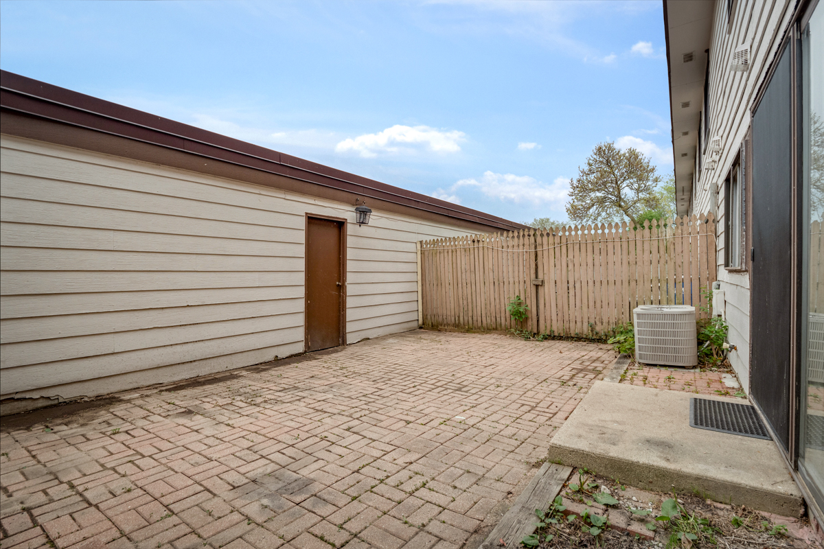 5540 Pebblebeach Drive Hanover Park, IL 60133 - Photo 23 of 28