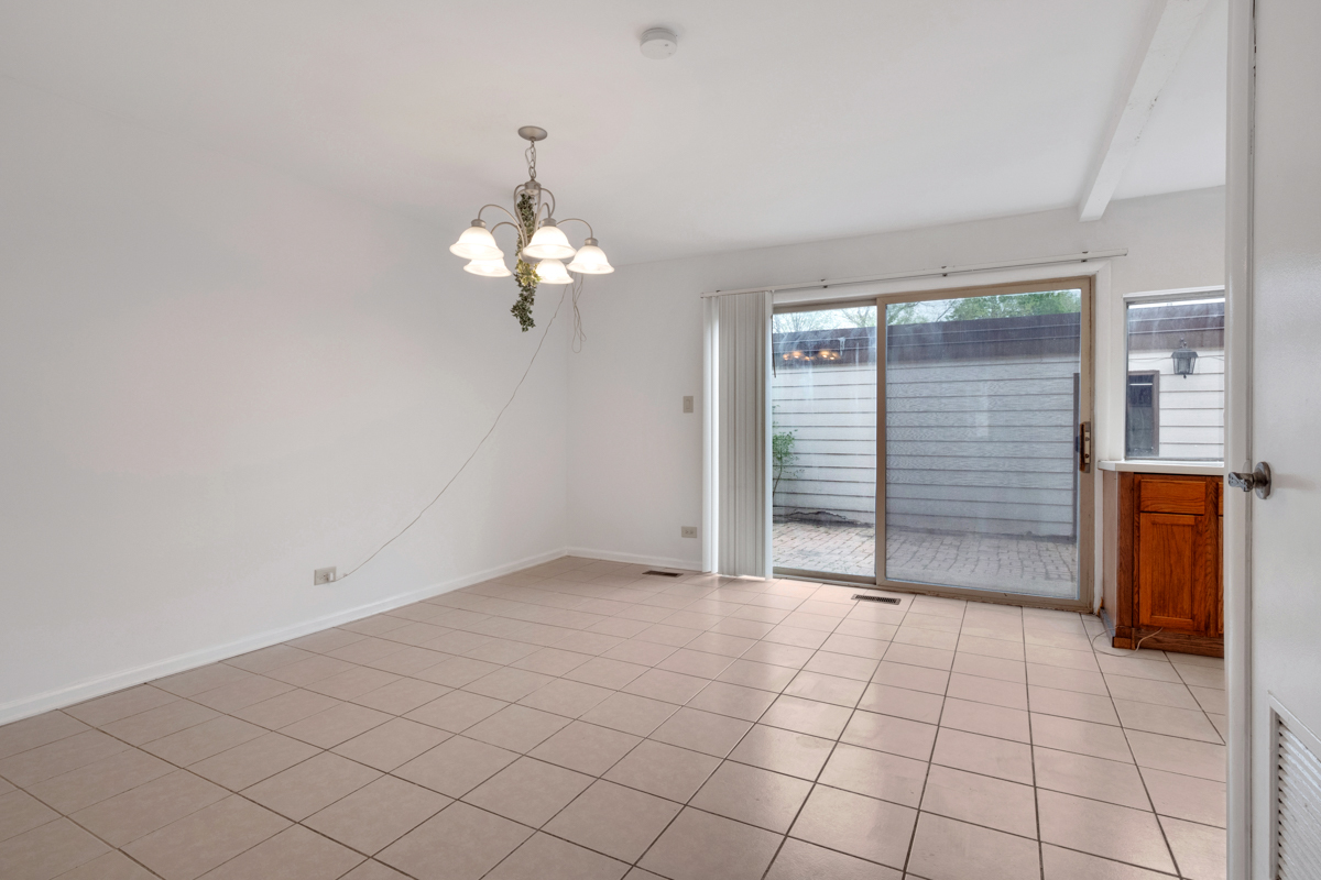 5540 Pebblebeach Drive Hanover Park, IL 60133 - Photo 6 of 28