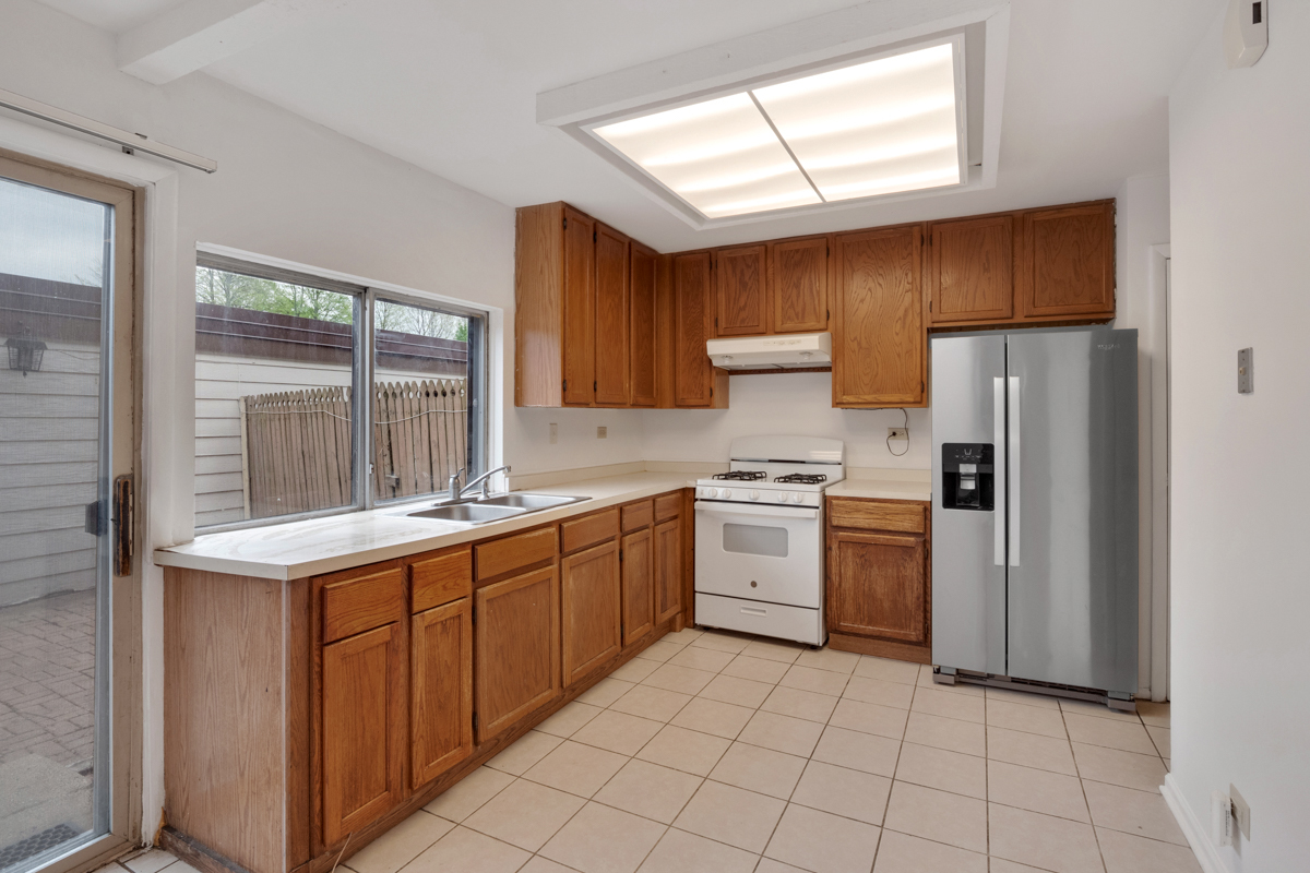 5540 Pebblebeach Drive Hanover Park, IL 60133 - Photo 9 of 28