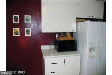 179 Ryan Road Pasadena, MD 21122 - Photo 16 of 30 Extra Counter Space