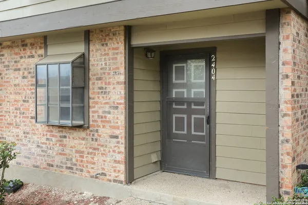 $1,700 | 11815 Vance Jackson Road, Unit 2404, San Antonio, TX 78230