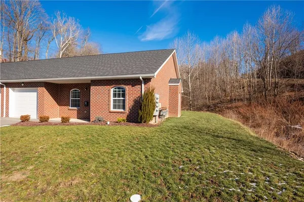 $259,900 | 201 Adia Lane, Unit 15, Lower Burrell, PA 15068