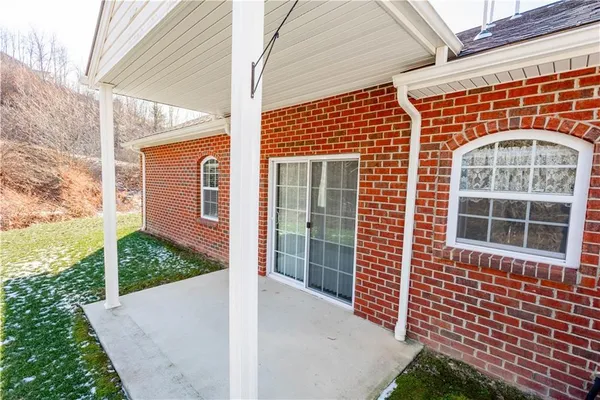 $259,900 | 201 Adia Lane, Unit 15, Lower Burrell, PA 15068