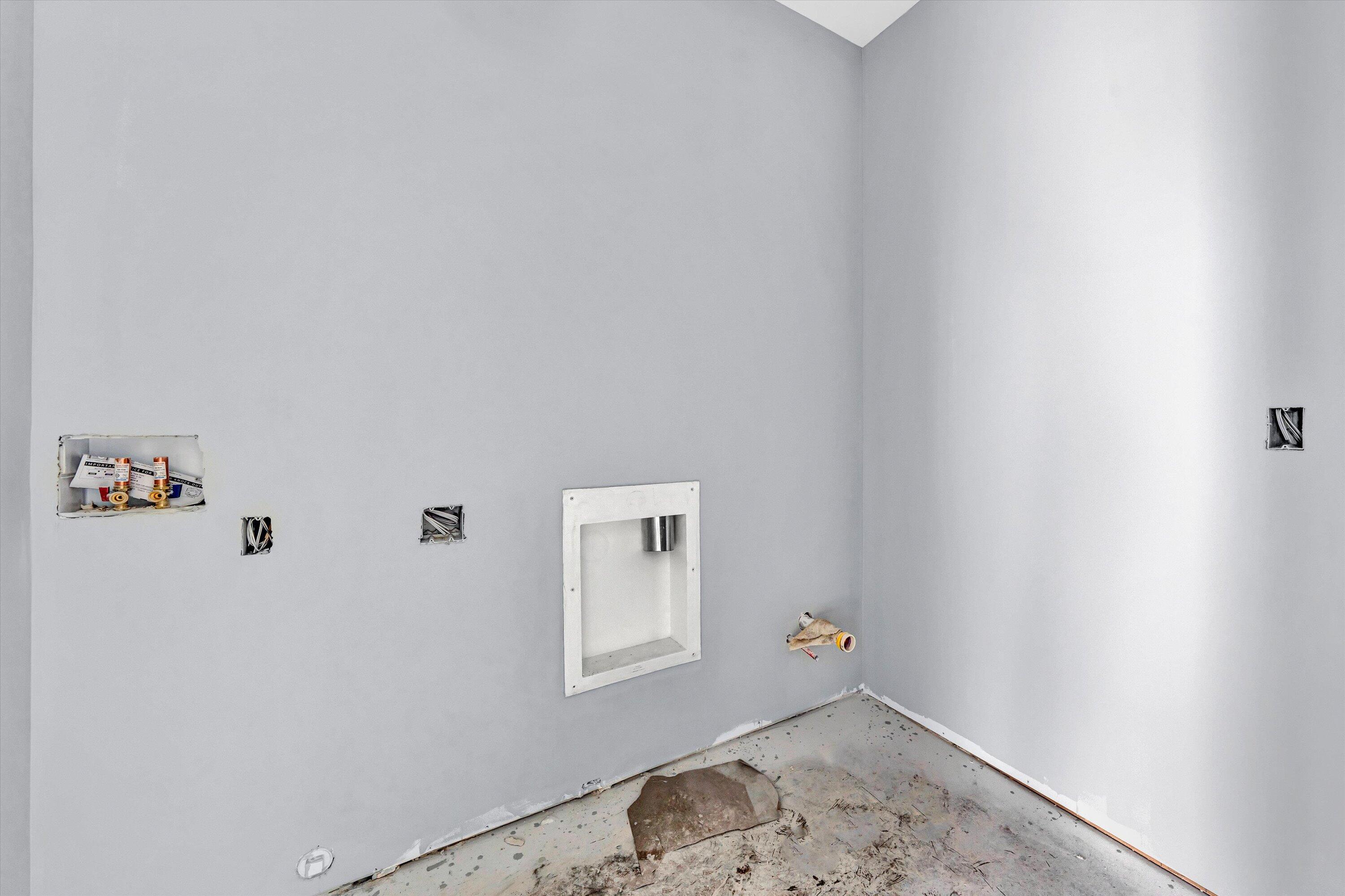 3769 Hales Ford Road Moneta, VA 24121 - Photo 14 of 26 a view of empty room with sky view