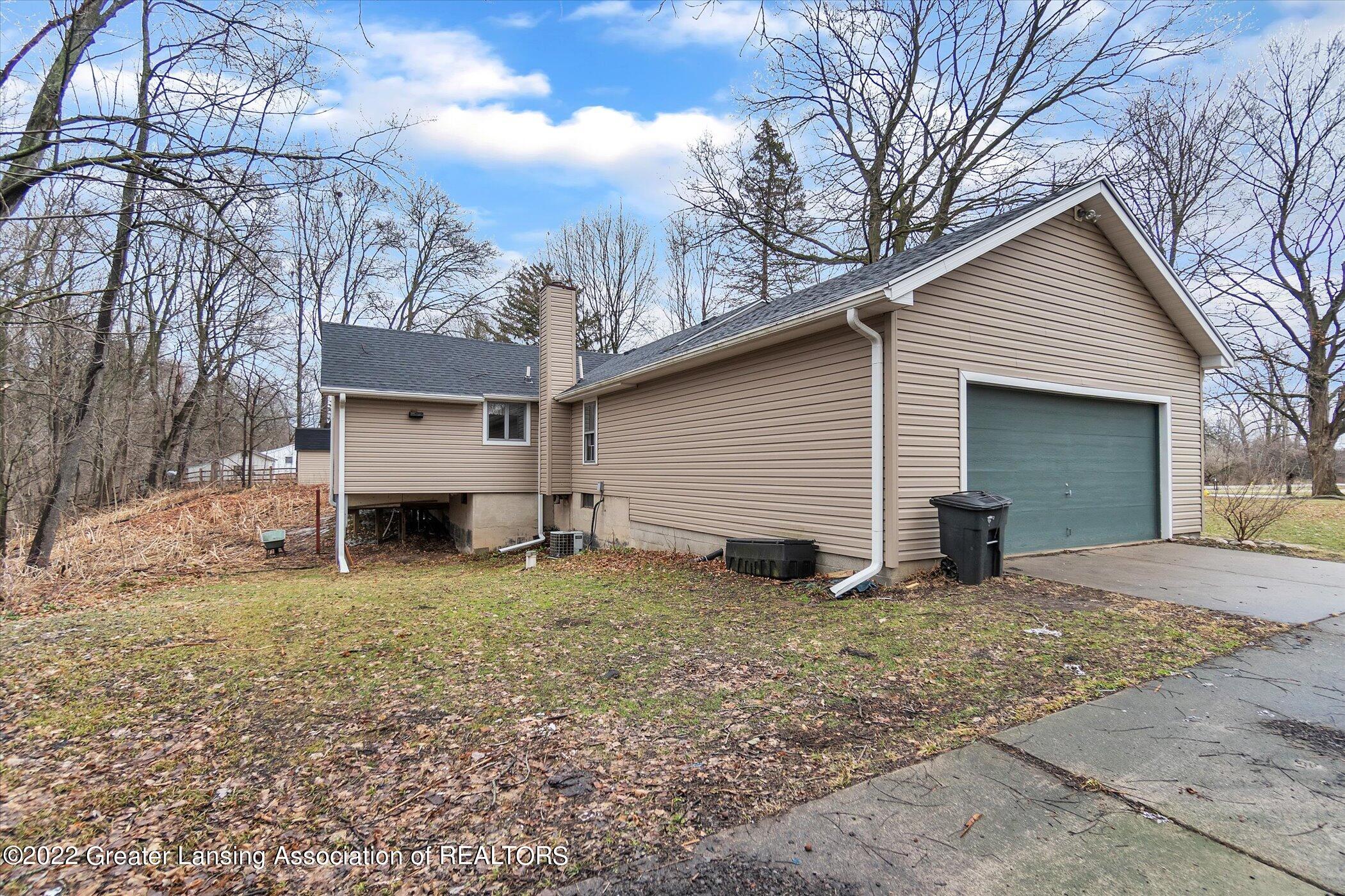 4610 Old Lansing Road Lansing, MI 48917 - Photo 27 of 43 27-4610-Old-Lansing-Rd-WindowStill-Real-