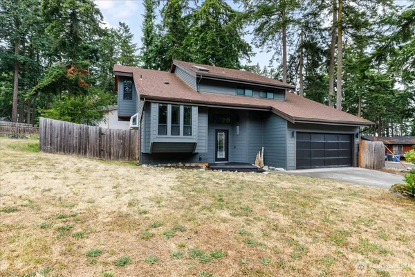 $575,000 | 210 Northwest Calista Court, Oak Harbor, WA 98277