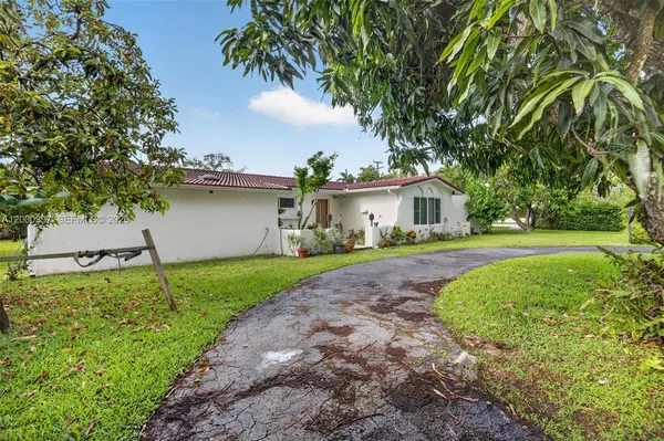$7,600 | 7690 Southwest 128th Street, Pinecrest, FL 33156