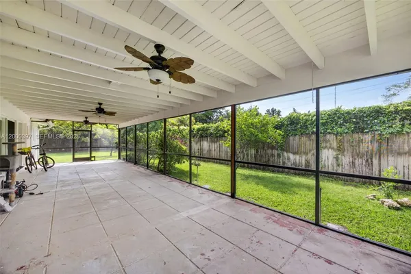 $7,600 | 7690 Southwest 128th Street, Pinecrest, FL 33156