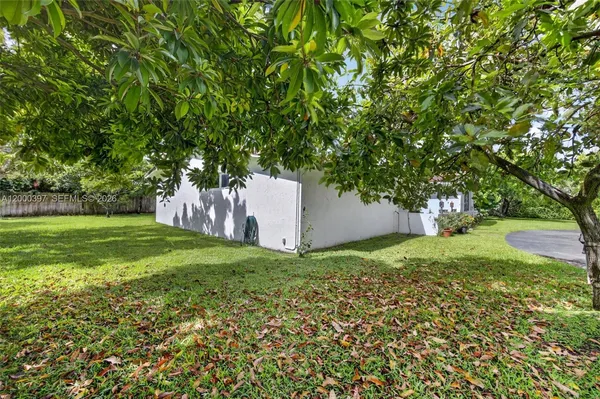 $7,600 | 7690 Southwest 128th Street, Pinecrest, FL 33156