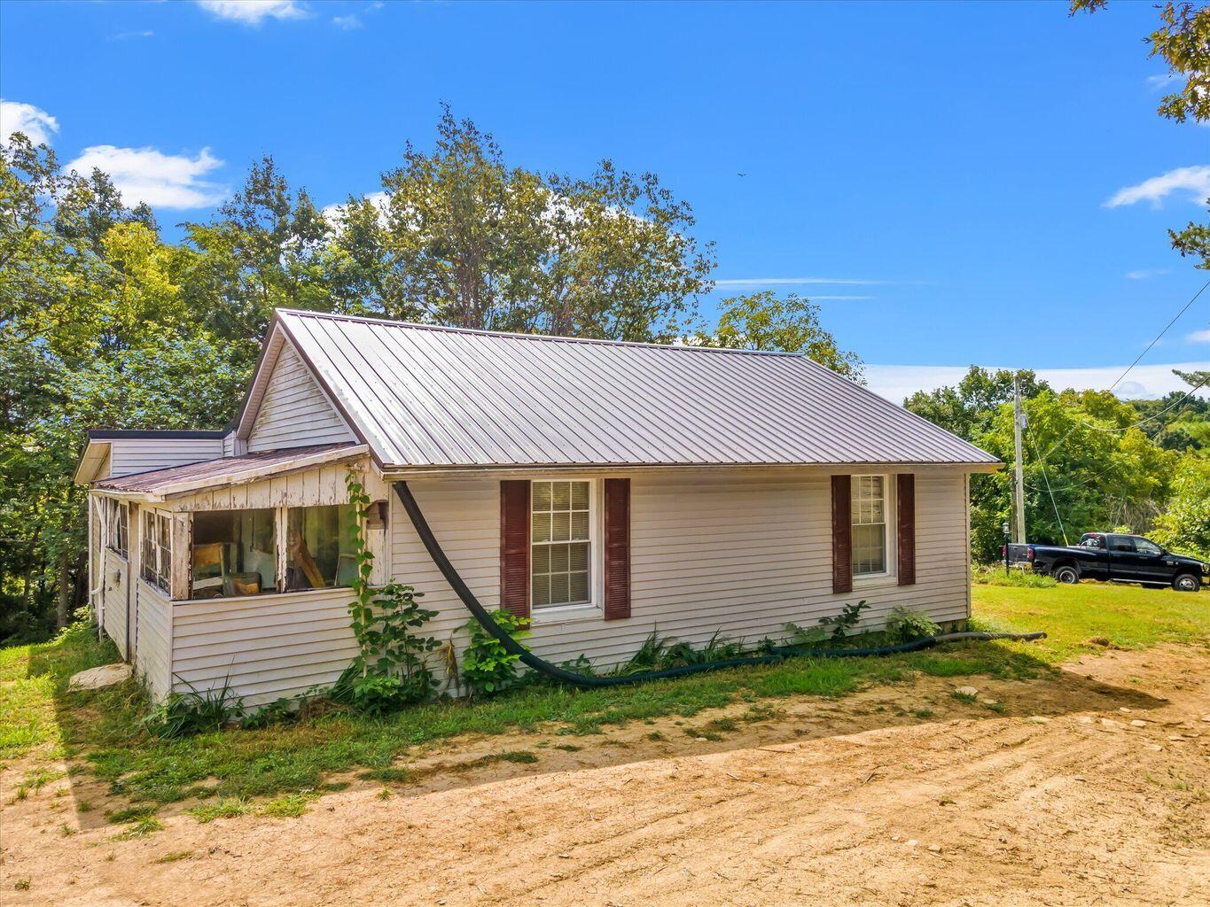 286 Goebel White Road Carlisle, KY 40311 - Photo 4 of 13 20210908193050951641000000-o