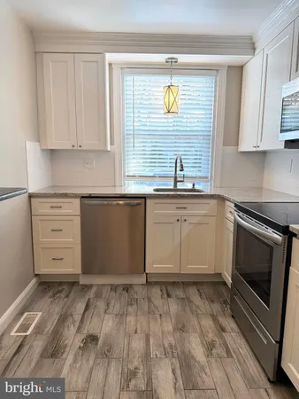 $2,400 | 500 East Lancaster Avenue, Unit 117A, Wayne, PA 19087