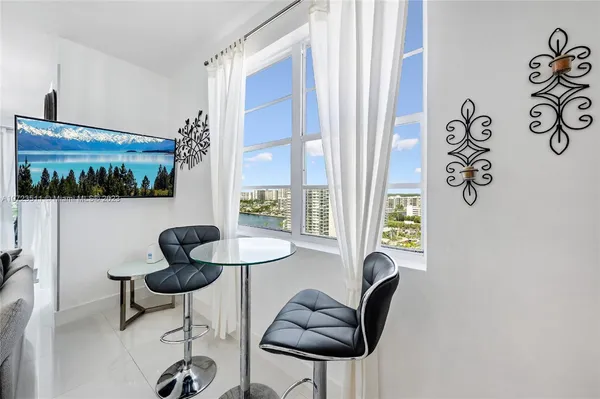 $8,500 | 4001 South Ocean Drive, Unit PH2, Hollywood, FL 33019