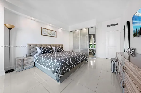 $8,500 | 4001 South Ocean Drive, Unit PH2, Hollywood, FL 33019