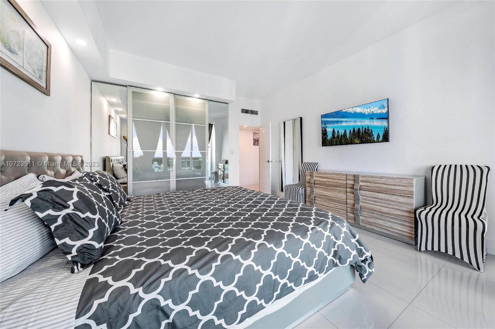 4001 South Ocean Drive, Unit PH2 Hollywood, FL 33019 - Photo 25 of 51