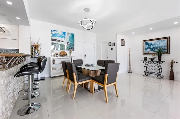 $8,500 | 4001 South Ocean Drive, Unit PH2, Hollywood, FL 33019