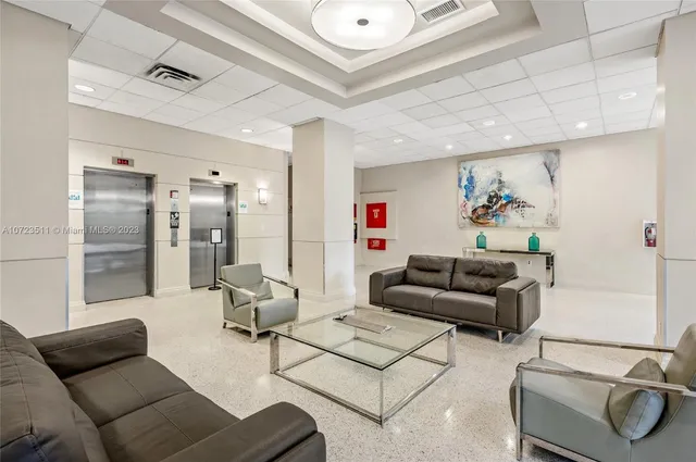 $8,500 | 4001 South Ocean Drive, Unit PH2, Hollywood, FL 33019