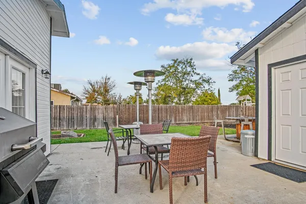 $410,000 | 966 Elma Street, Hickman, CA 95323