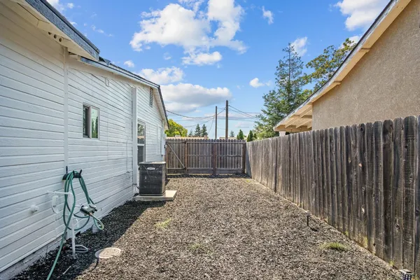 $410,000 | 966 Elma Street, Hickman, CA 95323