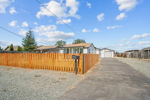 $417,000 | 966 Elma Street, Hickman, CA 95323