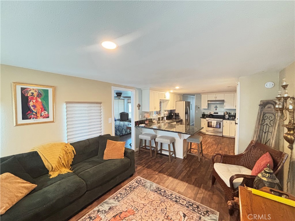 31130 South General Kearny Road, Unit 172 Temecula, CA 92591 - Photo 33 of 49 Living Room
