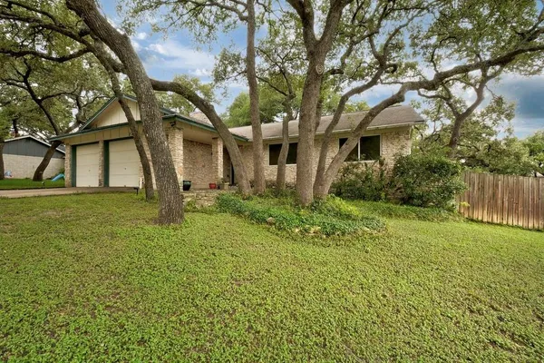$2,999 | 2710 Deeringhill Drive, Austin, TX 78745