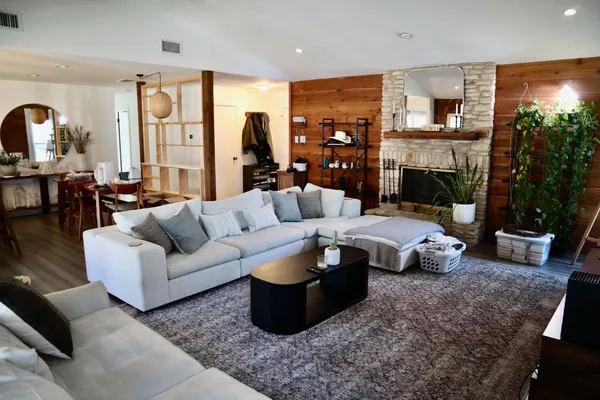 $2,999 | 2710 Deeringhill Drive, Austin, TX 78745
