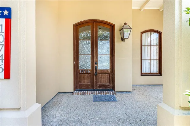$475,000 | 10746 Shoreline Drive, Baton Rouge, LA 70809