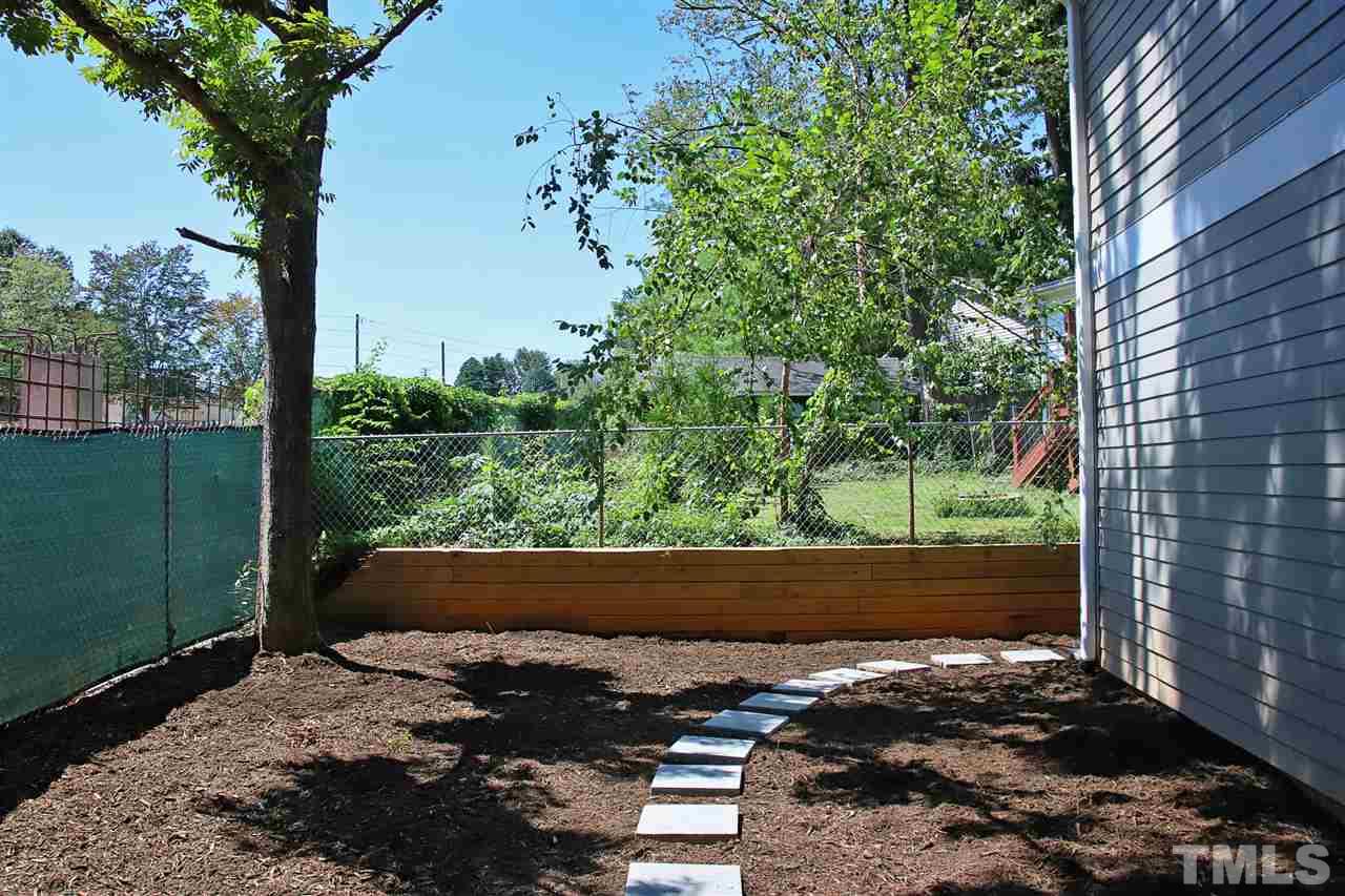 815 Clay Street Raleigh, NC 27605 - Photo 5 of 30 a view of backyard with green space