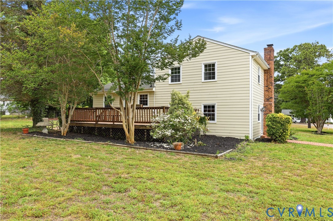 22925 River Road Petersburg, VA 23803 - Photo 6 of 27 Exterior featuring light-colored siding, a promine