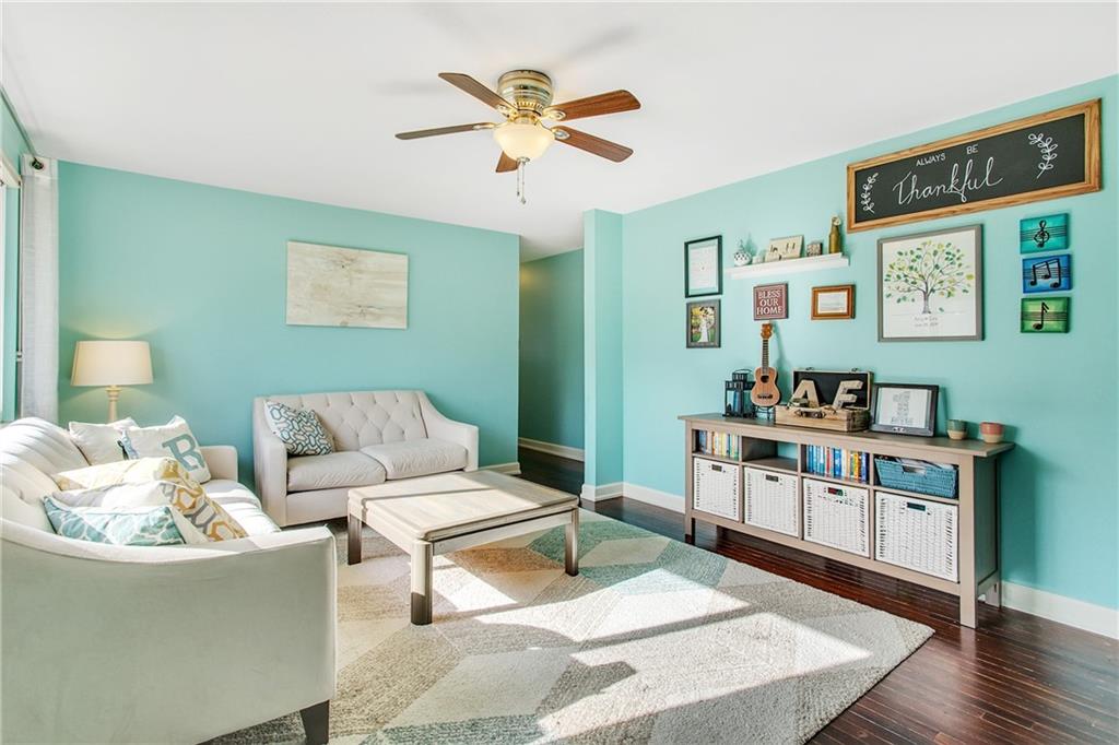 715 Victory Road Allison Park, PA 15101 - Photo 3 of 25 Gallery Image 3