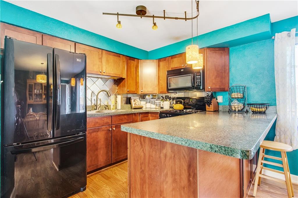 715 Victory Road Allison Park, PA 15101 - Photo 5 of 25 Gallery Image 5