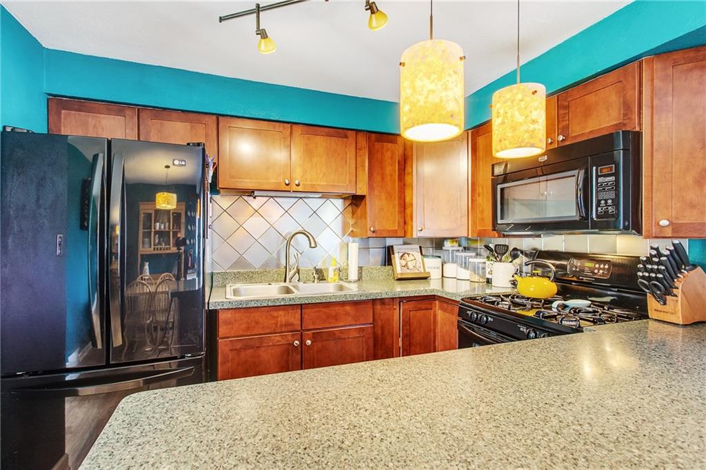 715 Victory Road Allison Park, PA 15101 - Photo 6 of 25 Gallery Image 6
