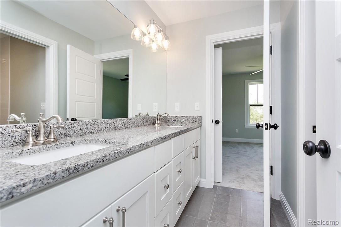 4102 Devon Road Royal Oak, MI 48073 - Photo 29 of 33 Linwood-29.jpg