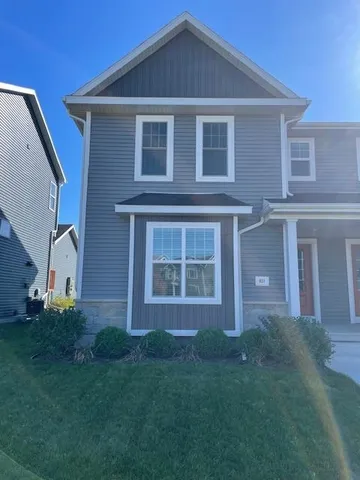 $2,850 | 621 Hillcrest Drive, Waunakee, WI 53597