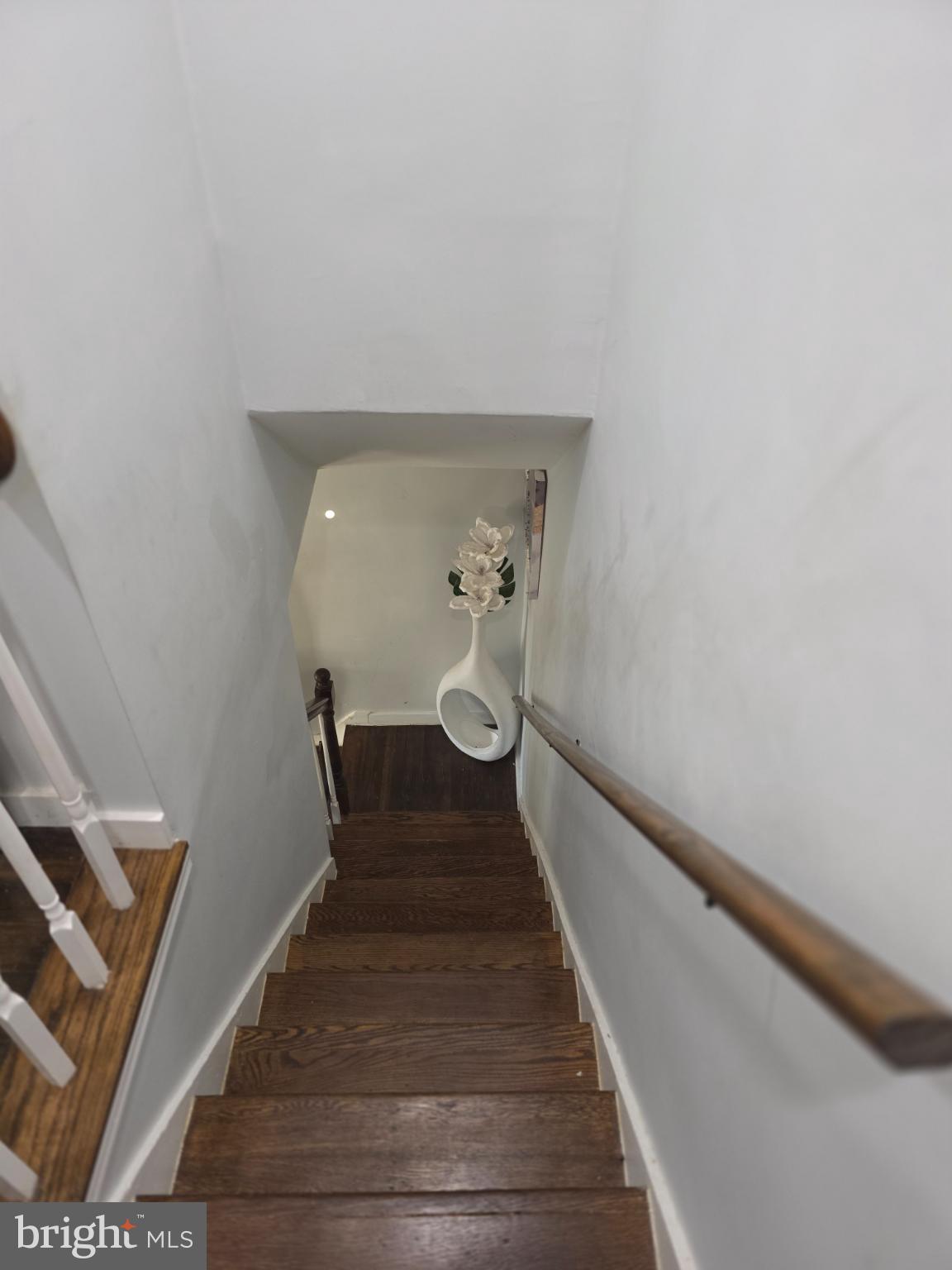 1808 Swansea Road Baltimore, MD 21239 - Photo 8 of 24 a view of entryway