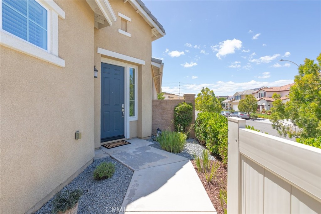 38121 Summer Ridge Drive Murrieta, CA 92563 - Photo 3 of 30 Walking thru Entrance Gate to Front Door!