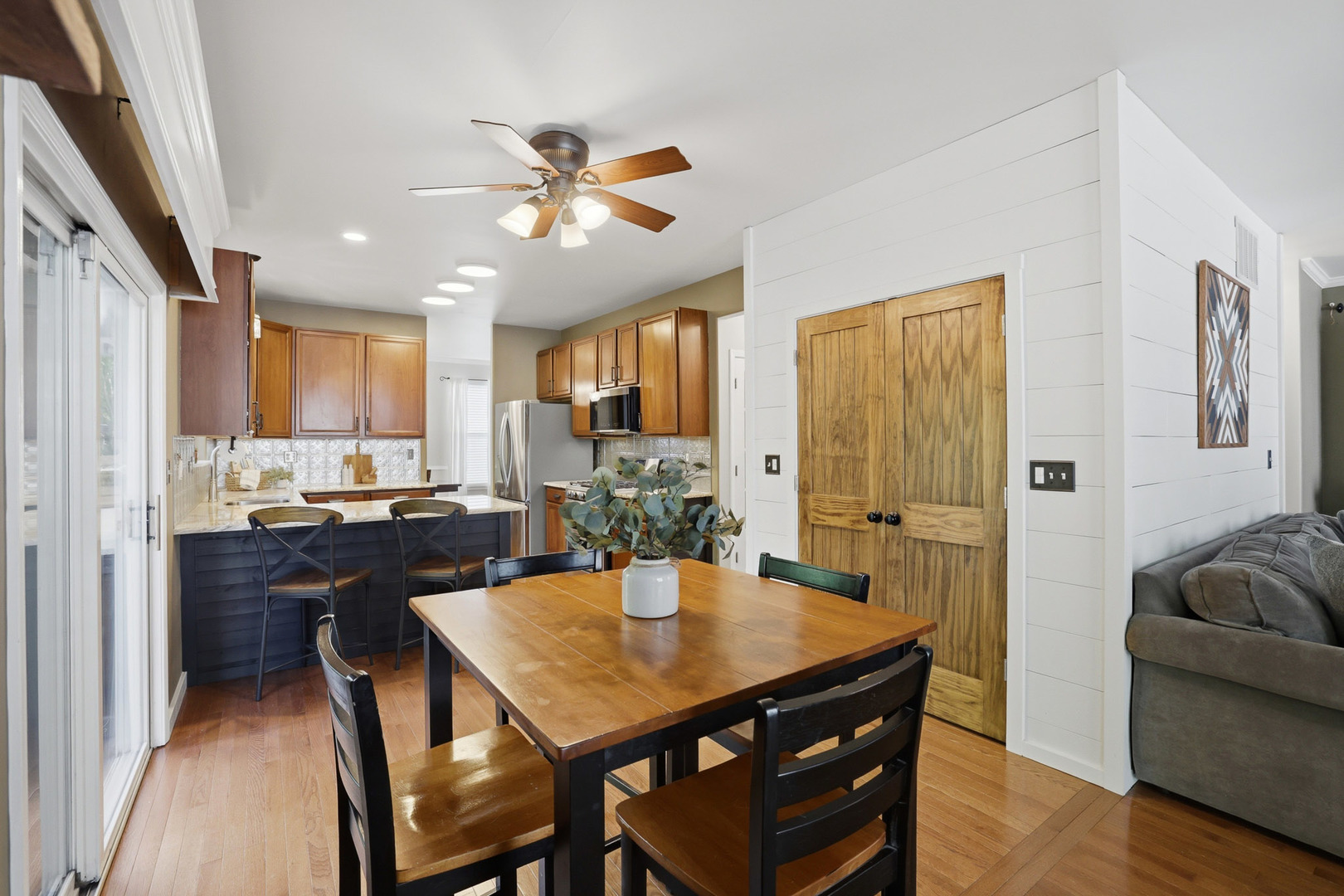 400 Willow Road Lakemoor, IL 60051 - Photo 11 of 59