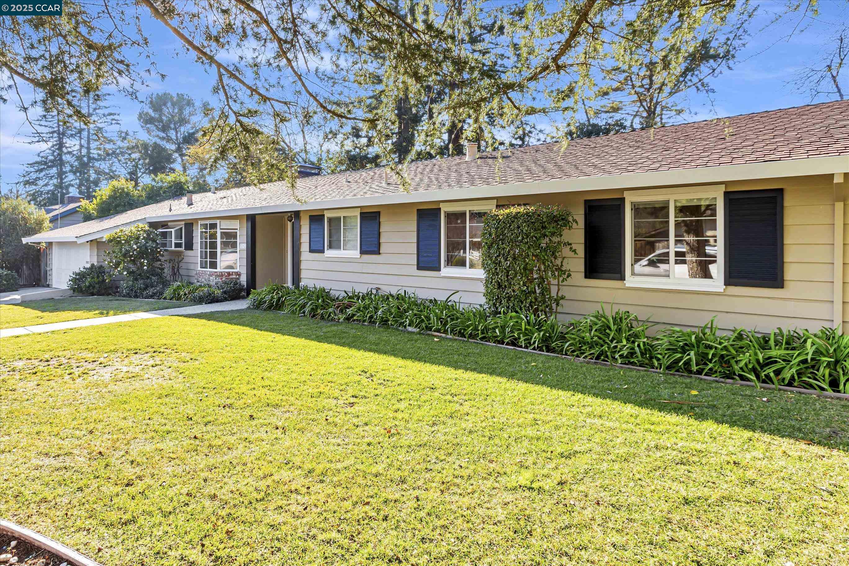 844 Camino Ricardo Moraga, CA 94556 - Photo 2 of 30