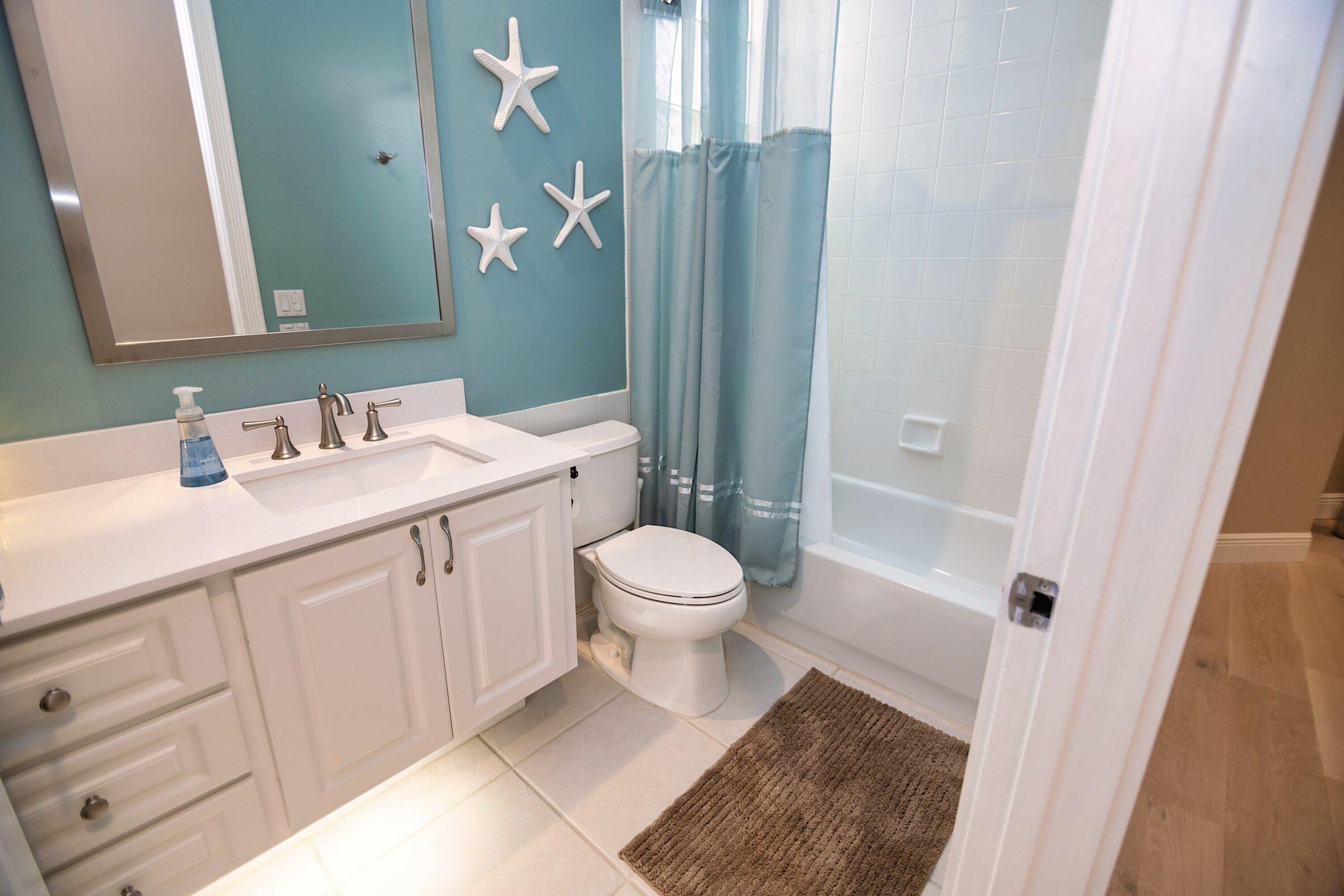7803 Red River Road West Palm Beach, FL 33411 - Photo 23 of 52 guest bath