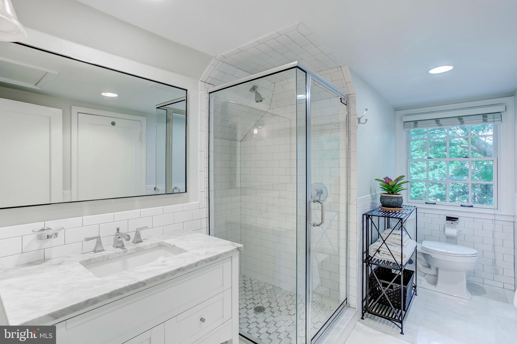 2 Bellemore Road Baltimore, MD 21210 - Photo 33 of 46 3rd Floor Bath