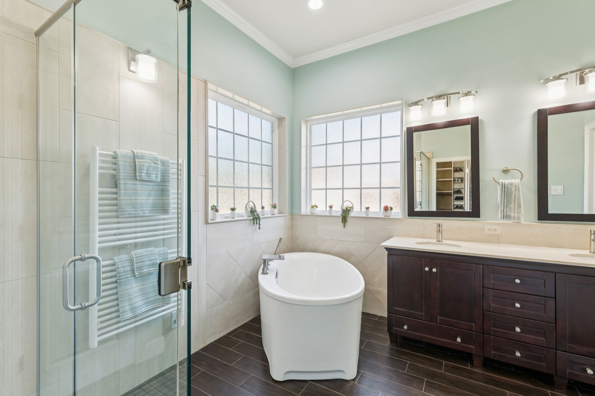 2809 Cedar Ridge Trail Friendswood, TX 77546 - Photo 18 of 33 VIEW OF DOUBLE SINK VANITY FROM CLOSET