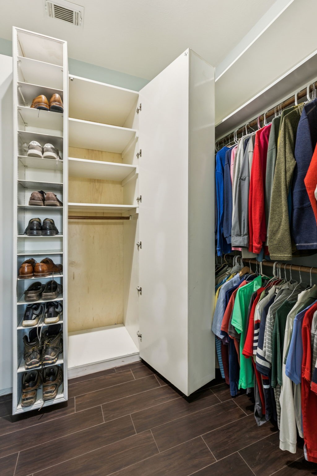 2809 Cedar Ridge Trail Friendswood, TX 77546 - Photo 19 of 33 PRIMARY CLOSET SHOE RACK OPEN