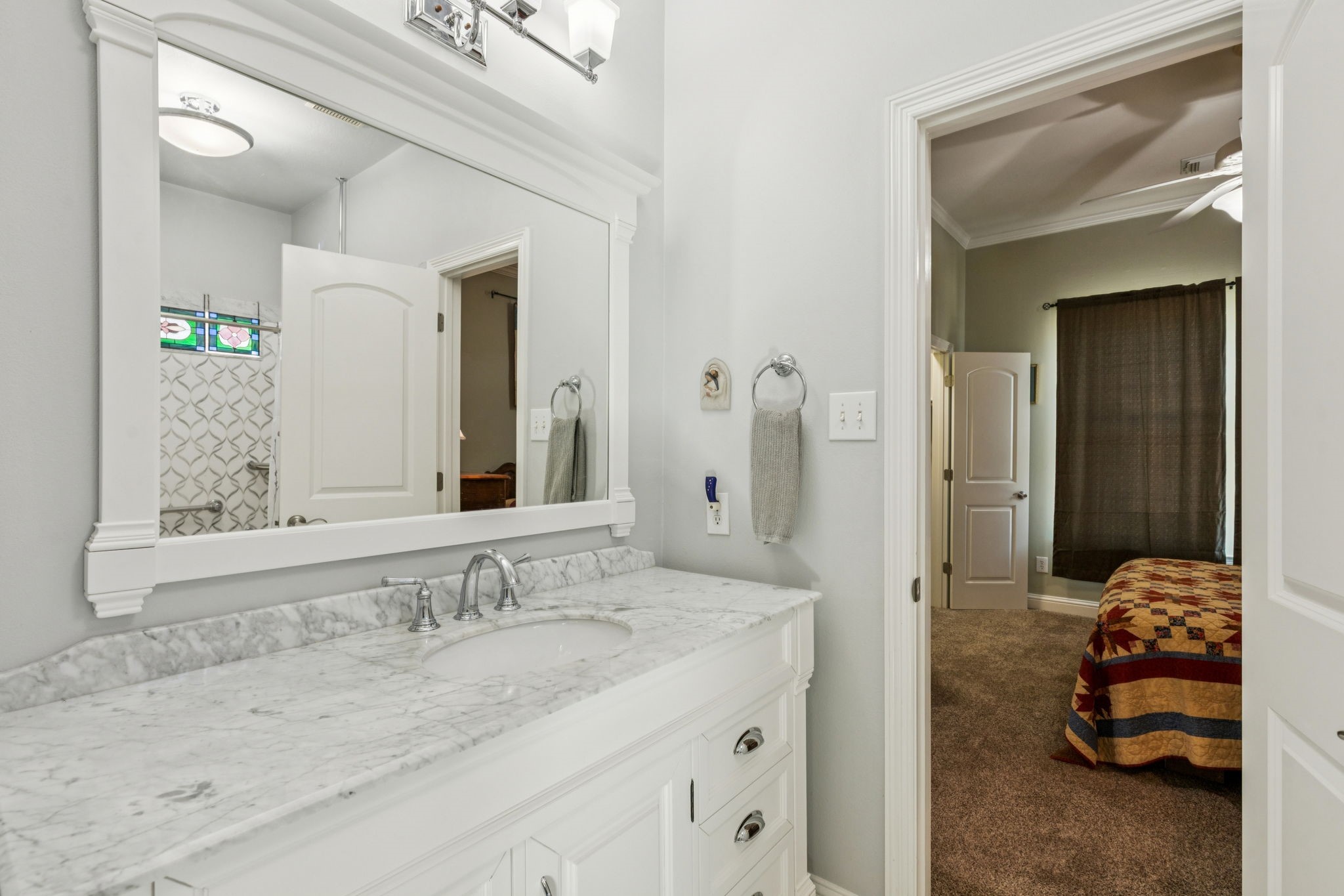 2809 Cedar Ridge Trail Friendswood, TX 77546 - Photo 24 of 33 HANDICAP 3RD BATH