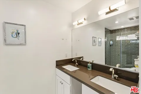 $1,675,000 | 2522 South Bundy Drive, Los Angeles, CA 90064