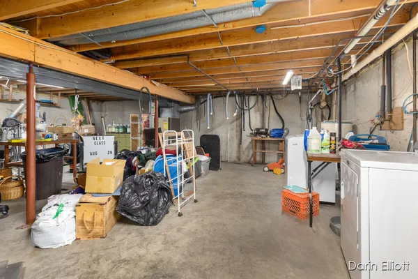 $299,900 | 2389 North State Road, Ionia, MI 48846