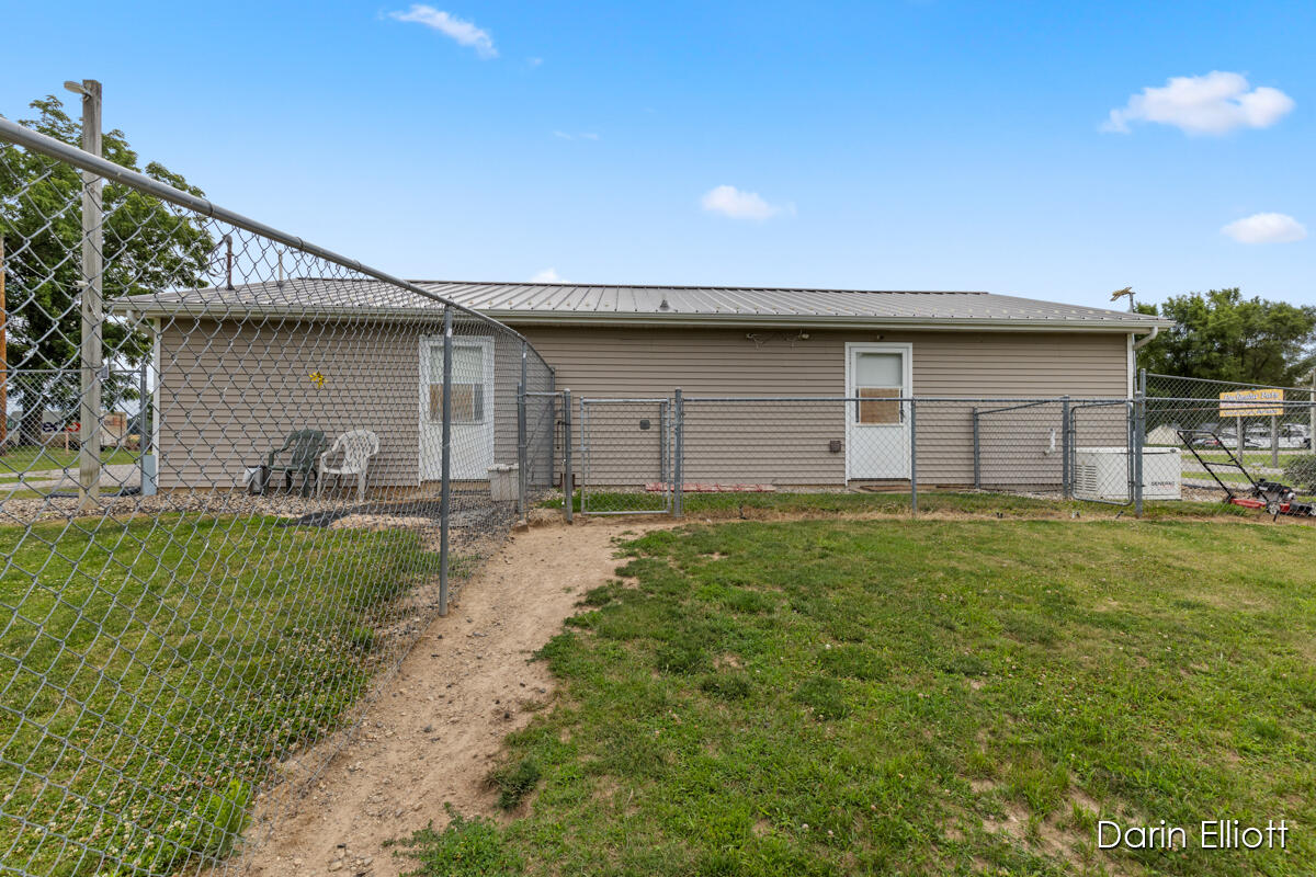 2389 North State Road Ionia, MI 48846 - Photo 22 of 35 IMG_1017