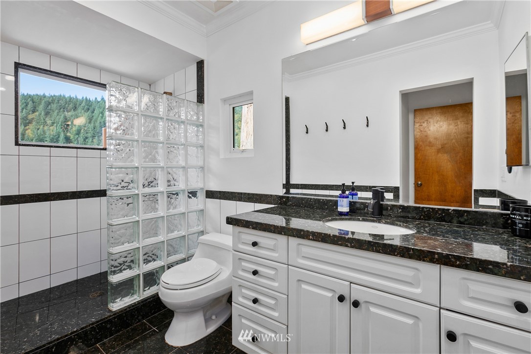 1450 Roy Road Bellingham, WA 98229 - Photo 17 of 40 Gallery Image 17