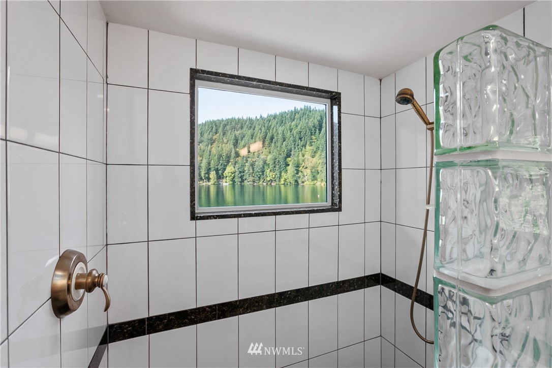 1450 Roy Road Bellingham, WA 98229 - Photo 18 of 40 Gallery Image 18