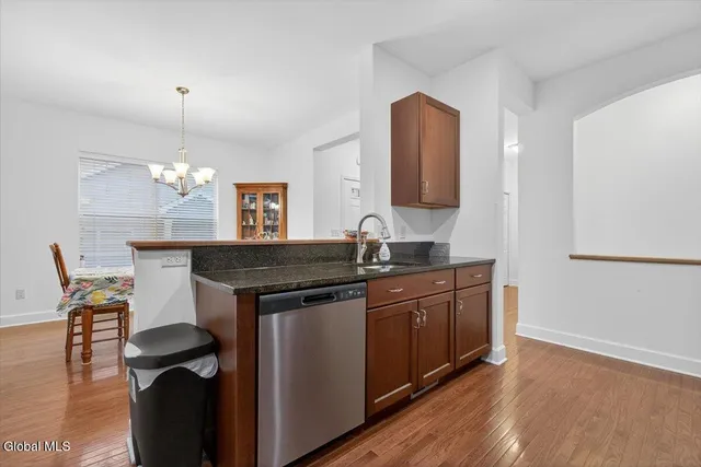 $420,000 | 3 B Winchester Place, Halfmoon, NY 12118